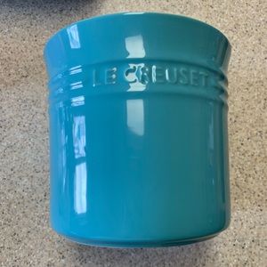 Le Creuset large utensil holder